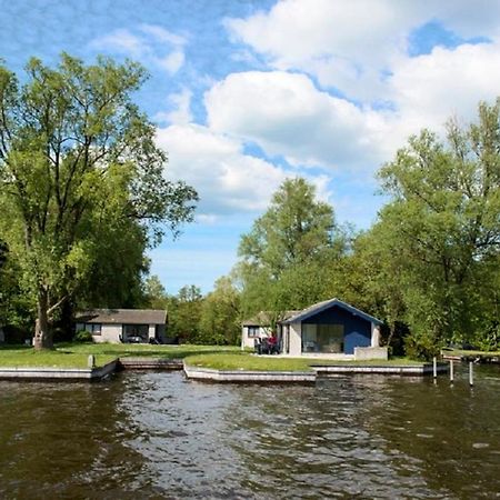 Bungalow Op Eiland Hotel Loosdrecht Exterior foto